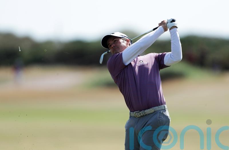 Kevin Kisner&rsquo;s birdie blitz sets the tone on third day of Open at St Andrews