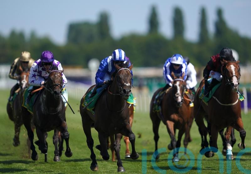 Minzaal hits Hackwood target at Newbury