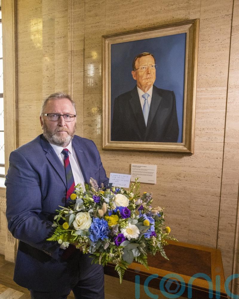 Books of condolence open for tributes to &lsquo;architect of peace&rsquo; Lord Trimble