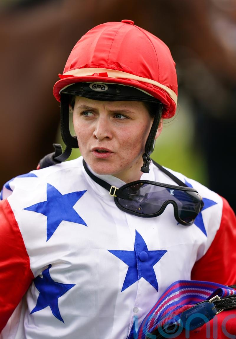 Laura Pearson &lsquo;bit battered and bruised&rsquo; following Epsom fall