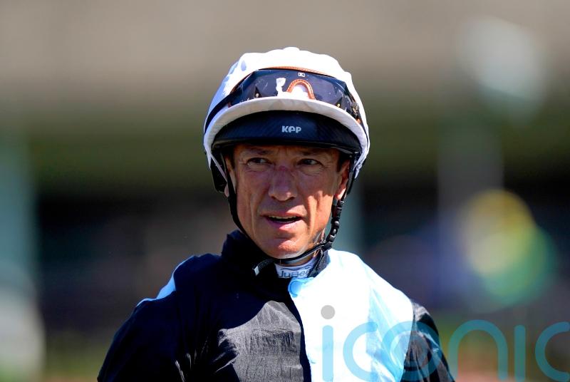 Dettori back in Racing League action at Lingfield