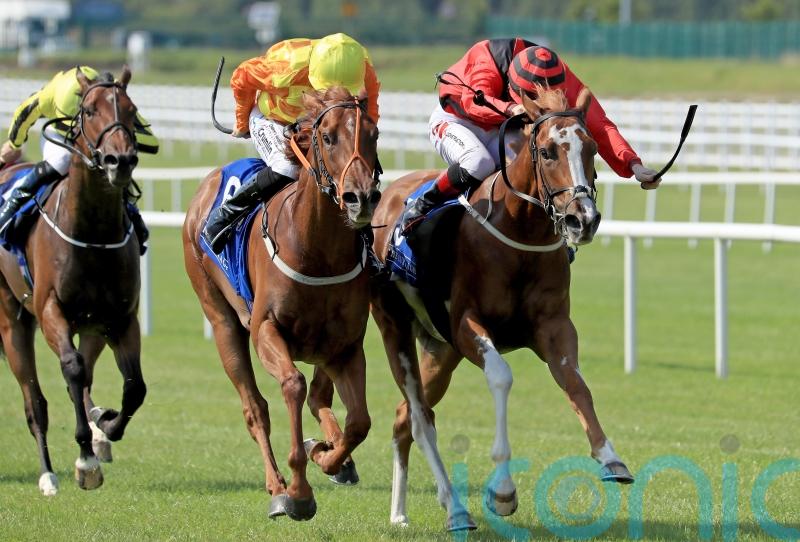 Mauiewowie makes it a hat-trick for Lyons in Curragh Stakes