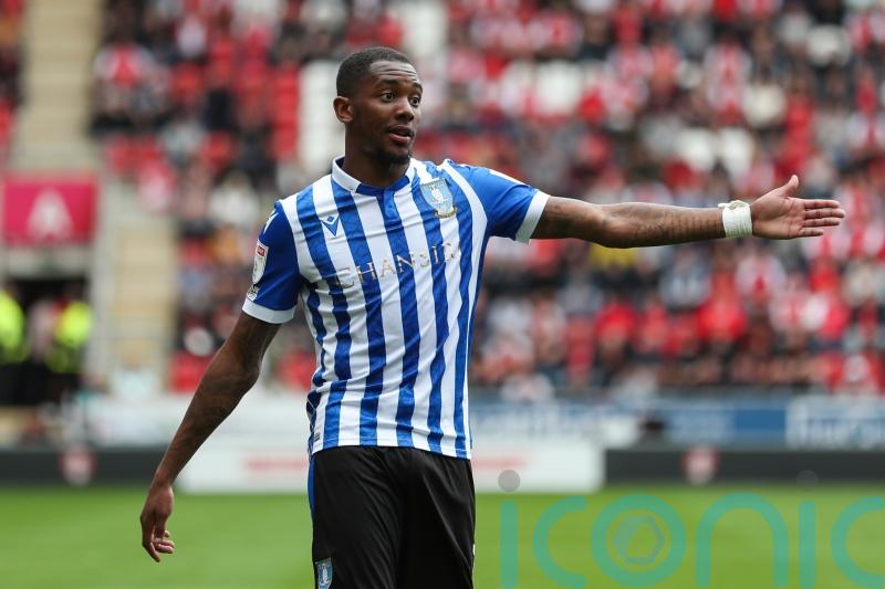 Sheffield Wednesday brush aside Rochdale to reach round three