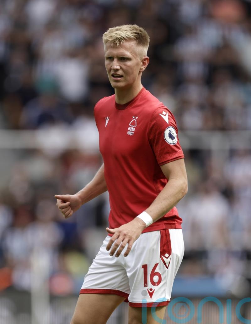 Nottingham Forest glide past Grimsby into third round of Carabao Cup