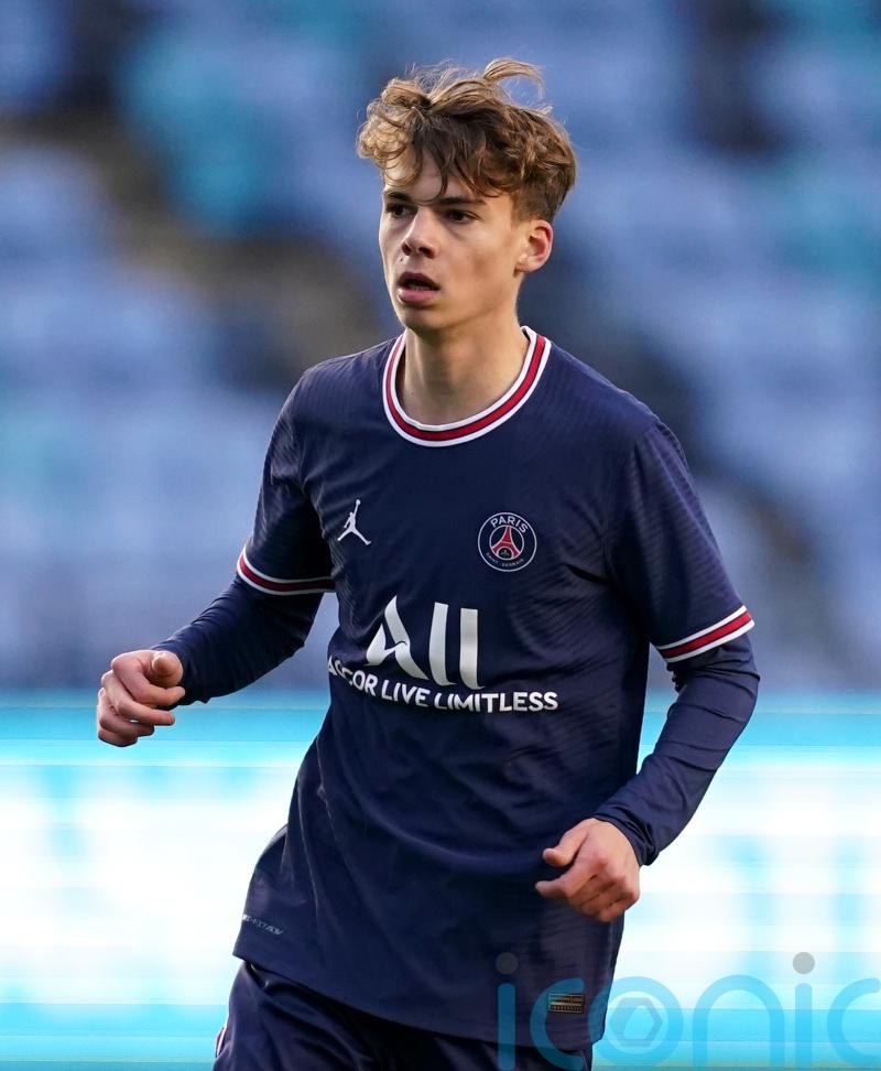 Sunderland sign midfielder Edouard Michut on loan from Paris St Germain