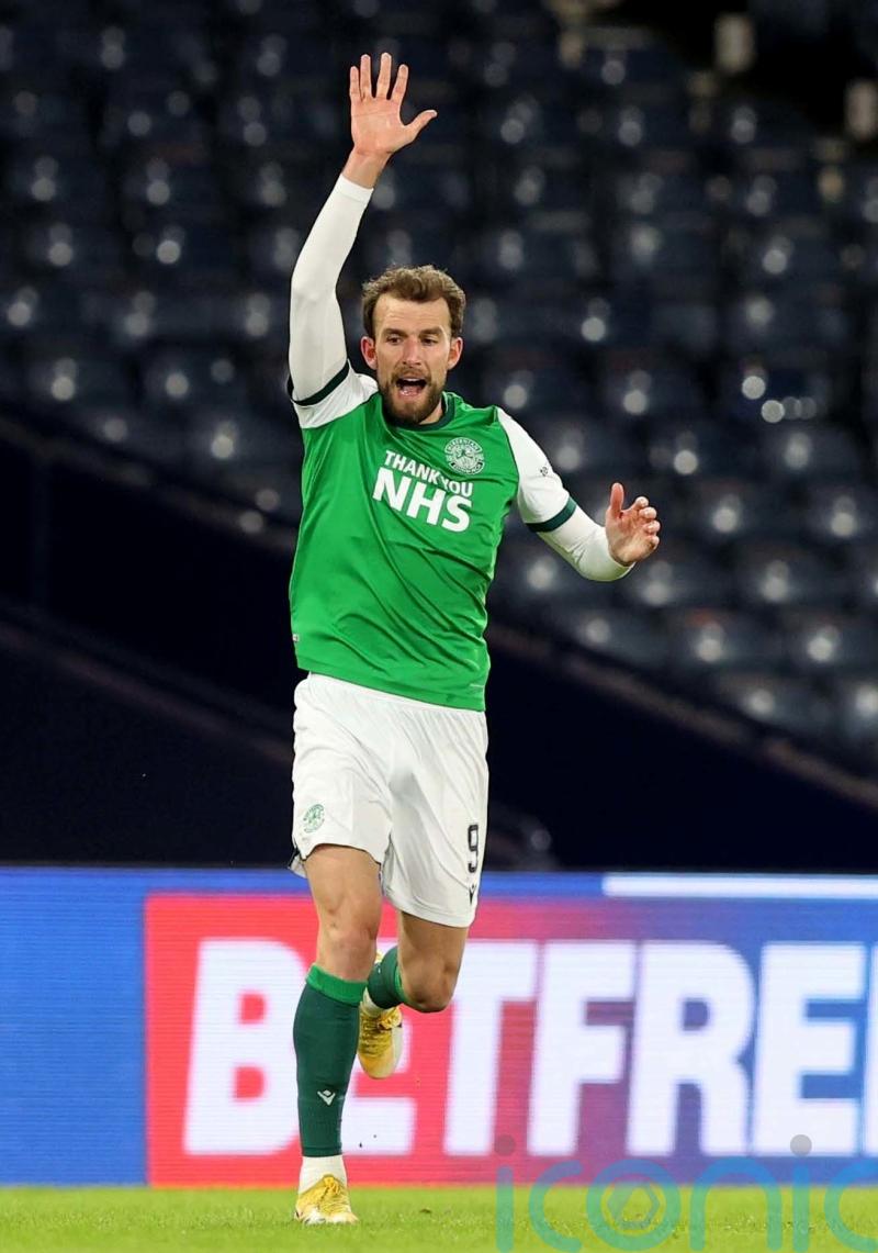Christian Doidge swaps Hibernian for Kilmarnock on temporary deal
