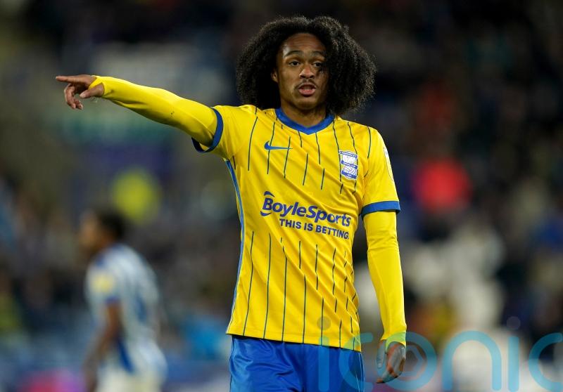 Tahith Chong joins Birmingham on permanent deal from Manchester United