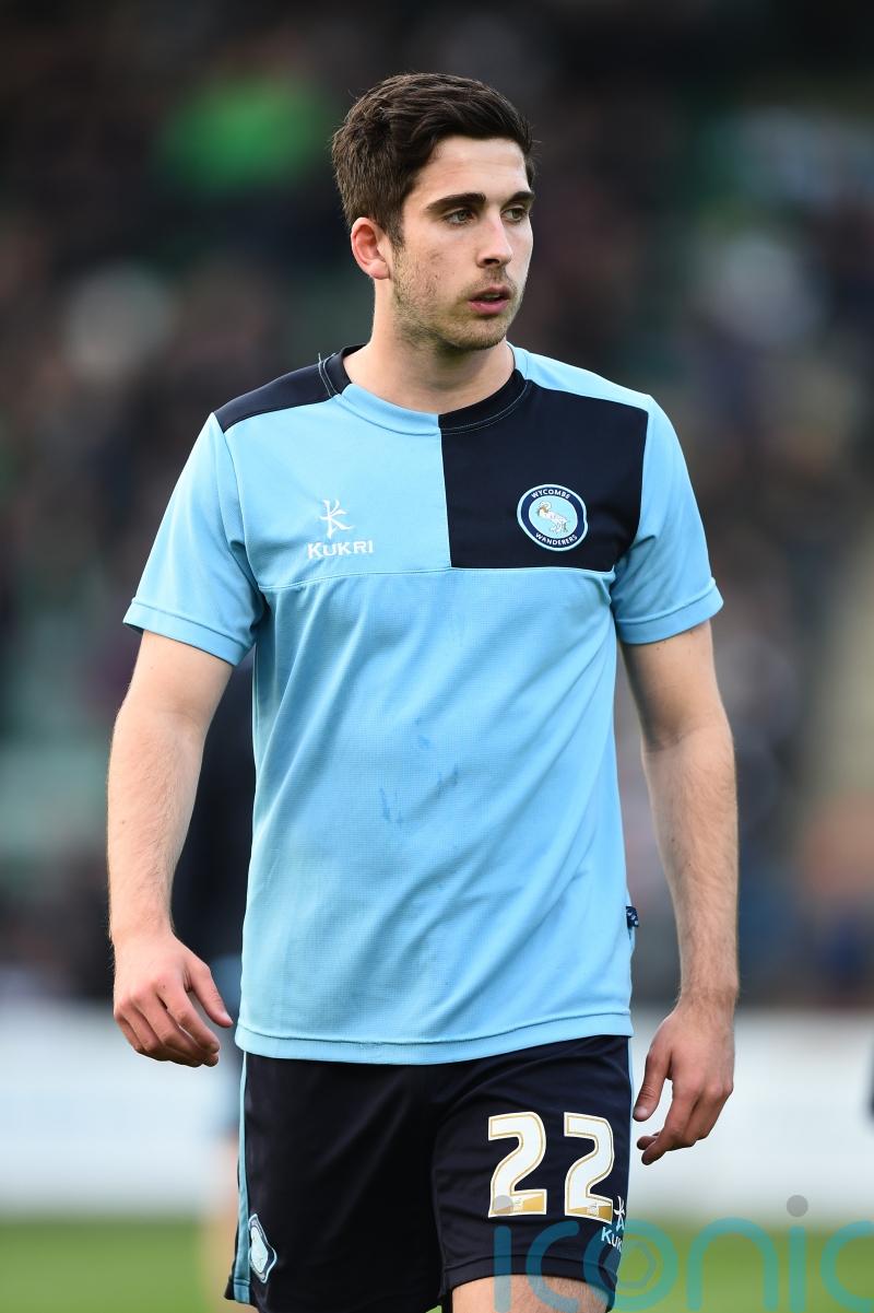 Wealdstone and Woking share the spoils