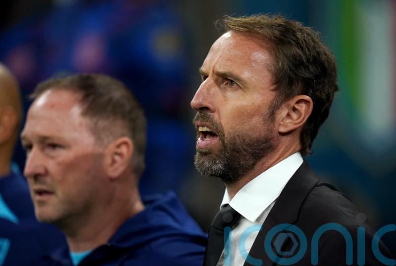 Gareth Southgate urges England &lsquo;to stay really tight&rsquo; after poor run of form