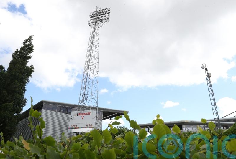 Wrexham hammer Torquay to keep up pressure at top of National League