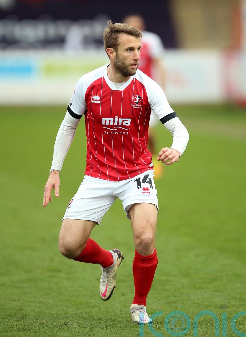 Sub Andy Williams uses his head late on to earn Walsall a point at Stockport