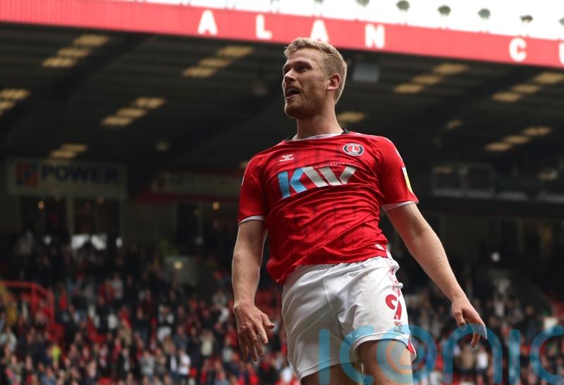 Jayden Stockley rescues point for Charlton against Oxford