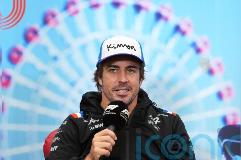 Fernando Alonso tops opening practice at Japanese Grand Prix