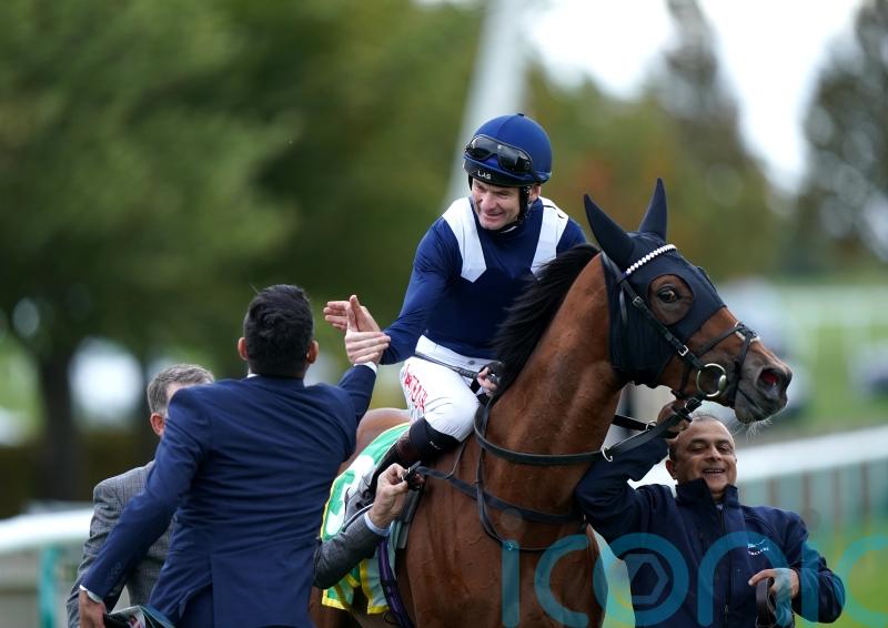 Famous success as Havlin takes Fillies&rsquo; Mile gold with Commissioning