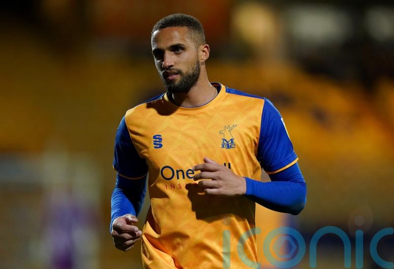 Jordan Bowery snatches winner for Mansfield at Barrow