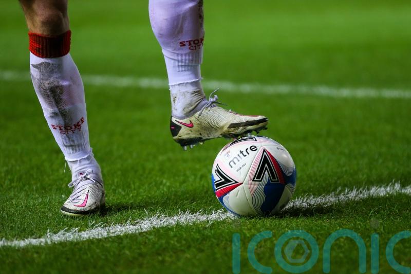 Brennan Camp nets dramatic winner for Eastleigh against Chesterfield