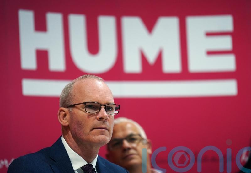 Irish minister resumes speech disrupted by bomb scare