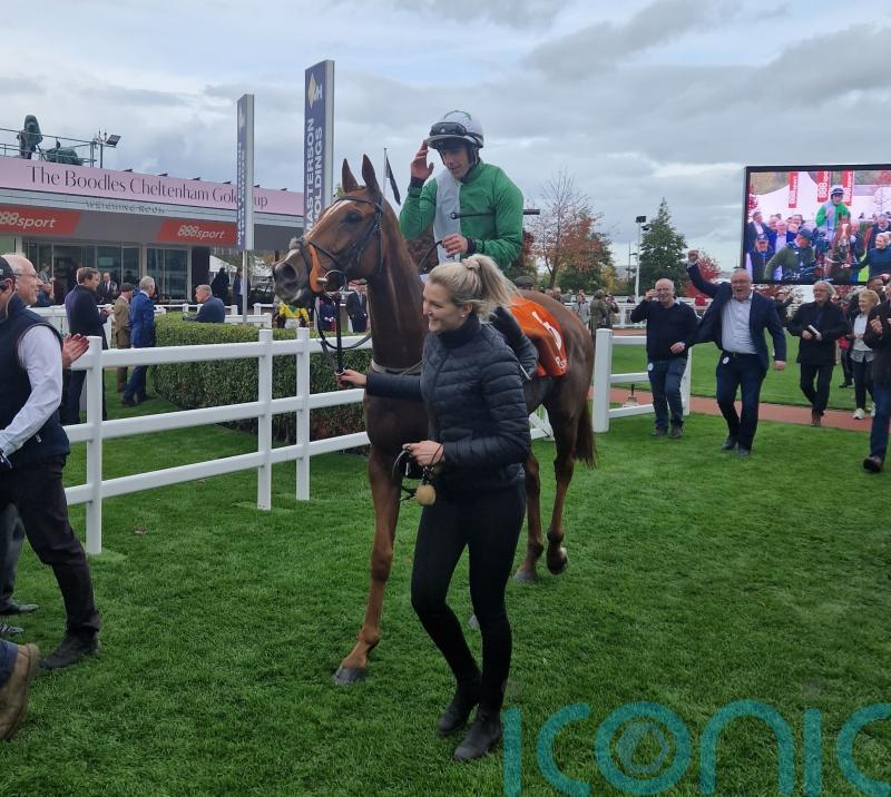 Brian Hayes hits Cheltenham target with Dads Lad