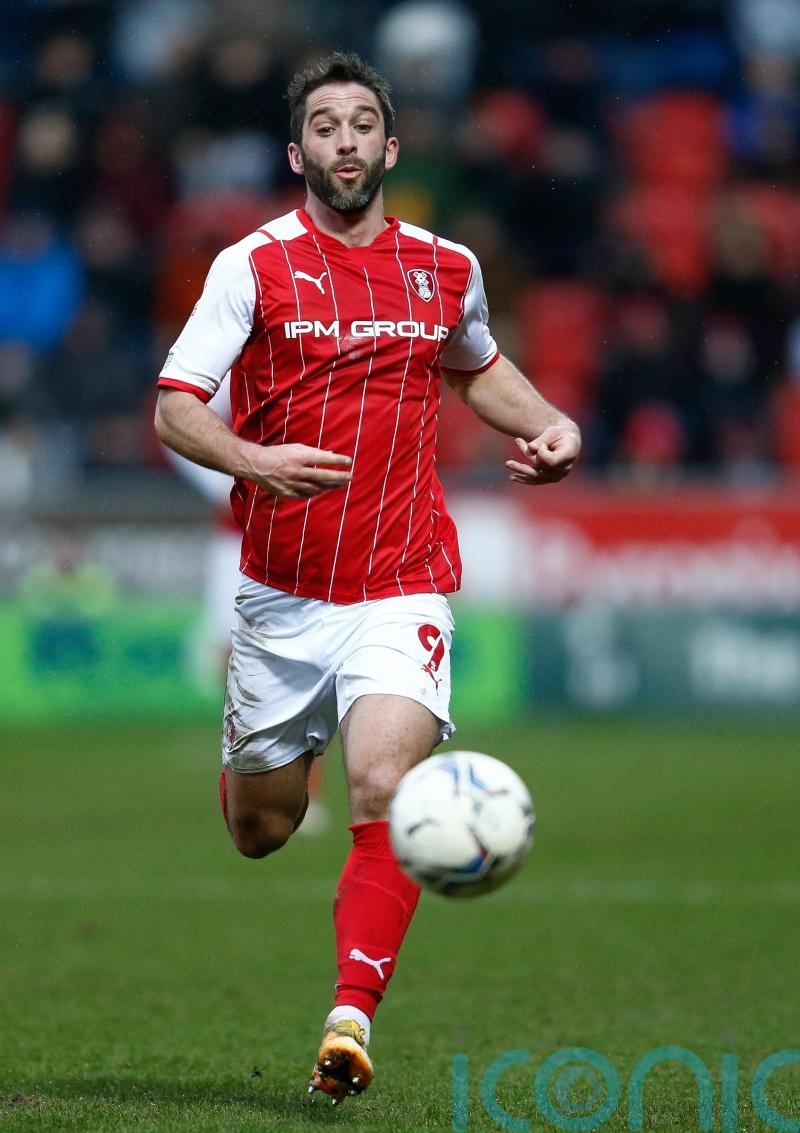 Will Grigg and Bradley Johnson give MK Dons victory at Charlton