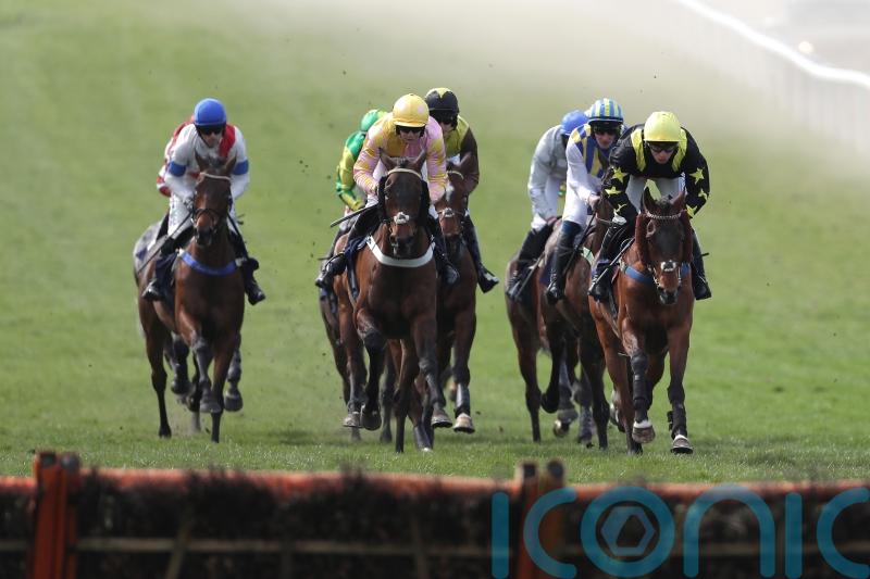 Racing abandoned at Sedgefield following inspection after two fatalities