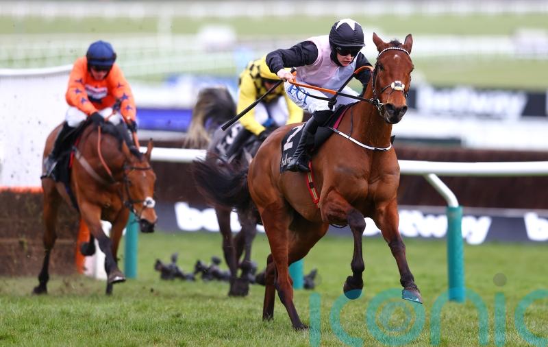 De Bromhead favouring staying option for Bob Olinger