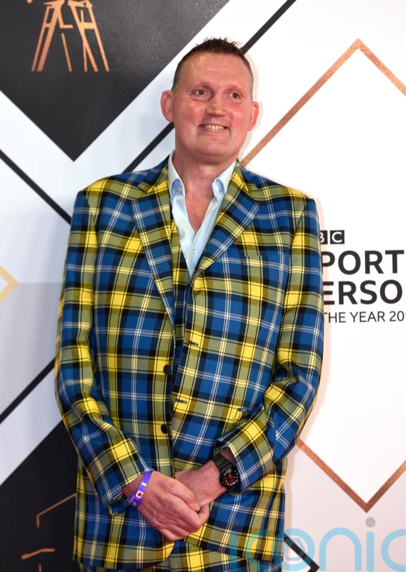 Rob Burrow pays tribute to &lsquo;warrior&rsquo; Doddie Weir following his death