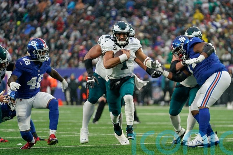 Philadelphia Eagles clinch play-off place with big win over New York Giants
