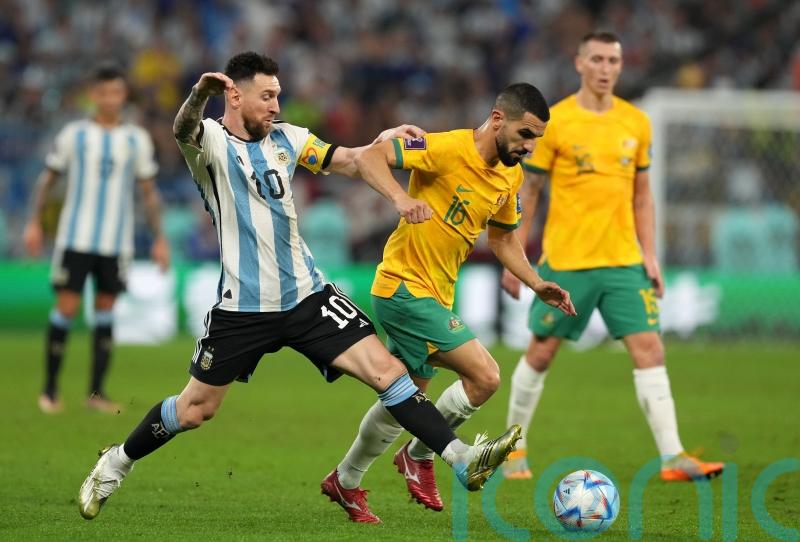 Liam Fox wants Dundee United squad to take confidence from Aziz Behich