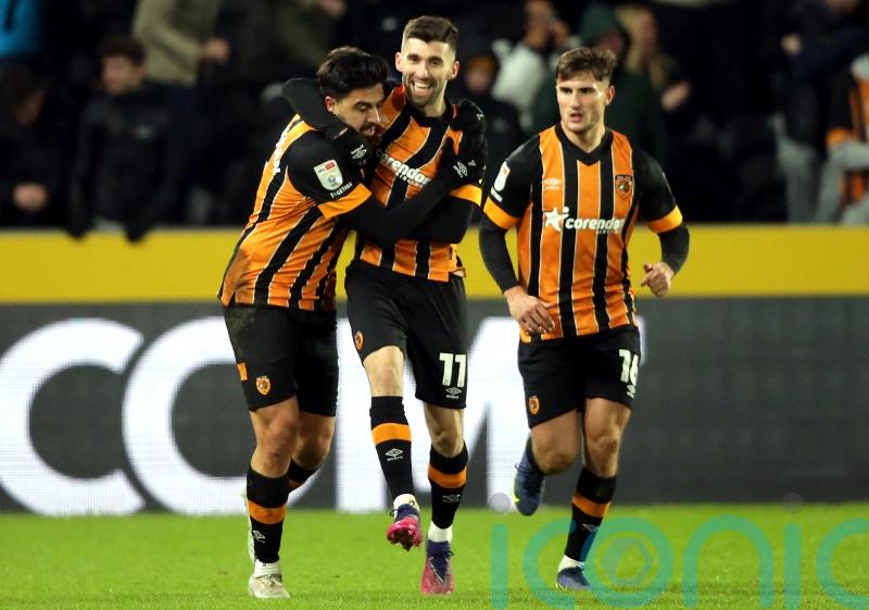 Ozan Tufan earns Hull late point against 10-man Sunderland