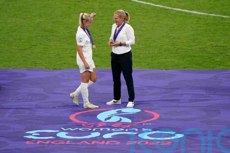 Sarina Wiegman offers support to Beth Mead as England forward deals with injury