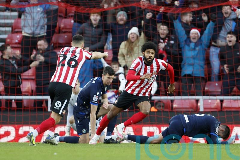 Toby Mowbray heaps praise on Sunderland loan stars Amad Diallo and Ellis Simms