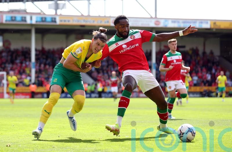 Manny Monthe scores late winner as Walsall beat Swindon