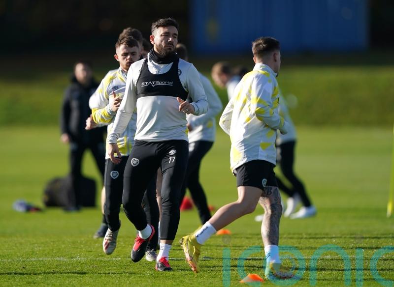 Robert Snodgrass sympathises as Robbie Neilson battles against Hearts&rsquo; injuries