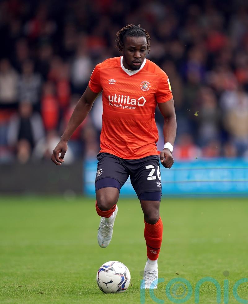 Fleetwood cruise to victory over 10-man Shrewsbury