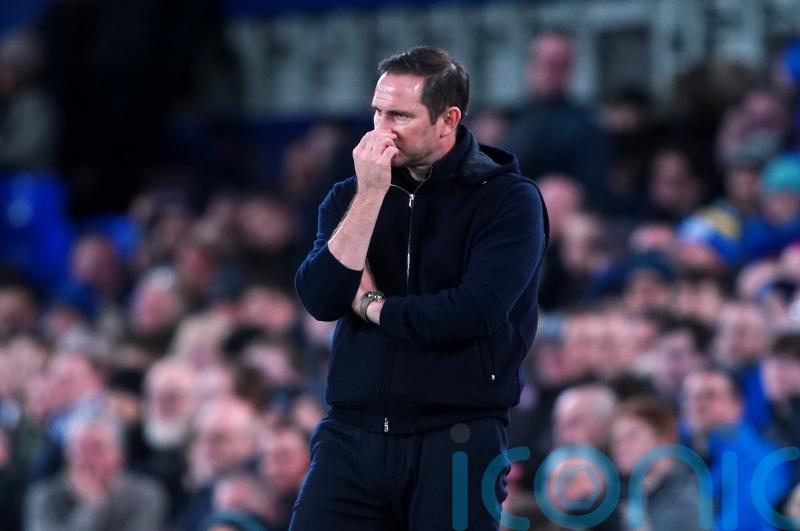 Frank Lampard planning for Man Utd clash despite Everton job hanging by a thread
