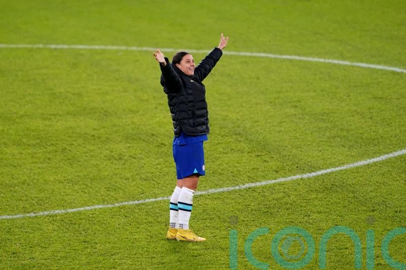 Late Sam Kerr header keeps Chelsea on top and denies Arsenal victory