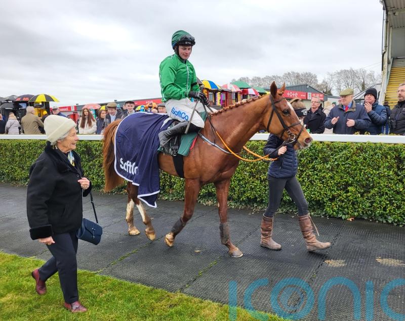 No anchoring HMS Seahorse at Navan