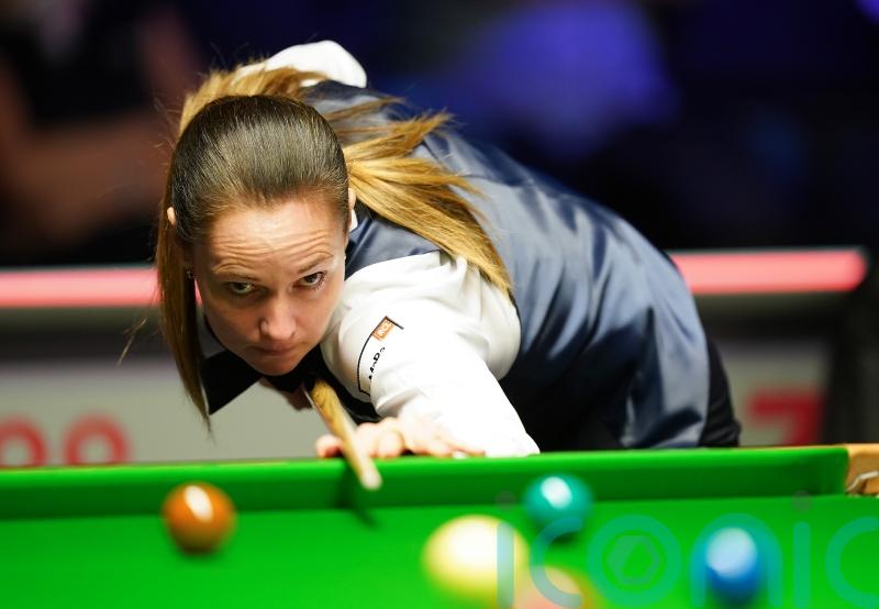 Reanne Evans becomes first woman to win Snooker Shoot Out match