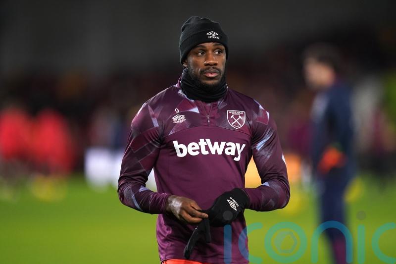 Michail Antonio will not be leaving West Ham, says manager David Moyes
