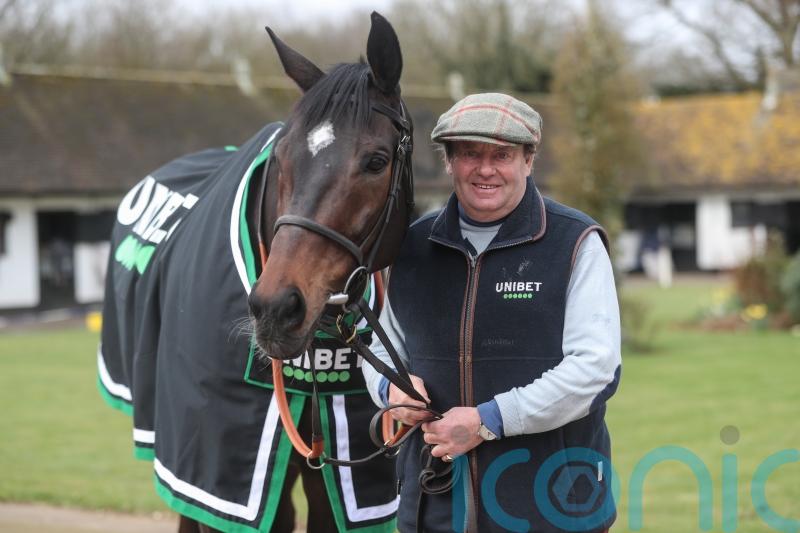 Henderson offers upbeat update after Altior colic scare