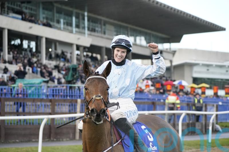 Leopardstown crowd likely to be willing Honeysuckle on this weekend