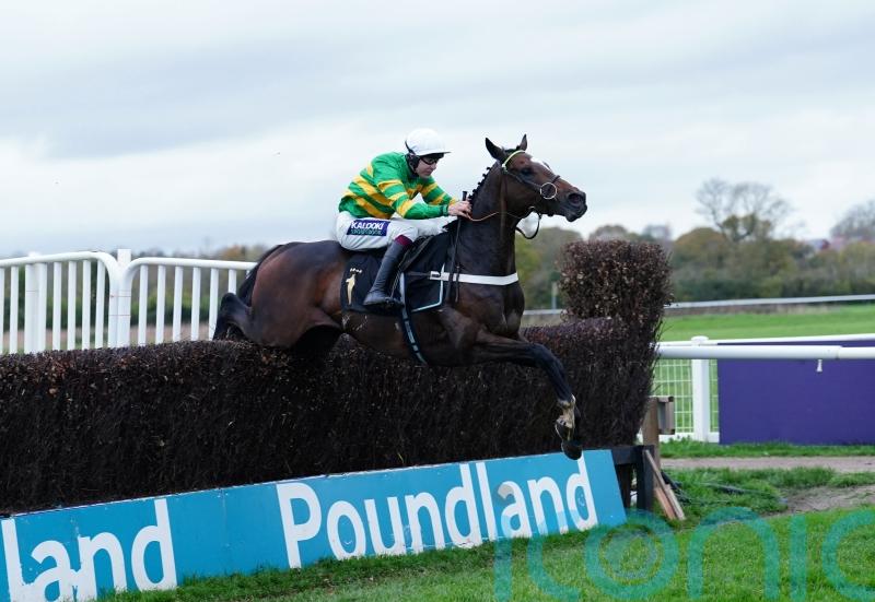 &lsquo;Rusty&rsquo; Jonbon stays unbeaten over fences in Kingmaker at Warwick