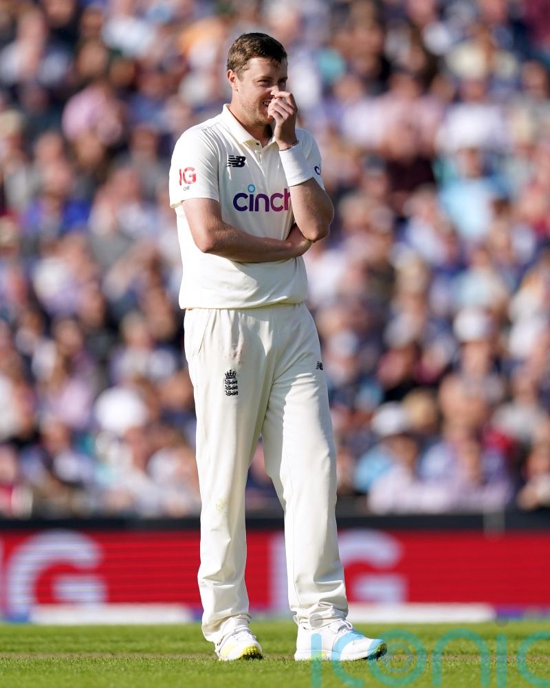 Bit gimmicky &ndash; Ollie Robinson no pink ball fan as England seek to end dismal run