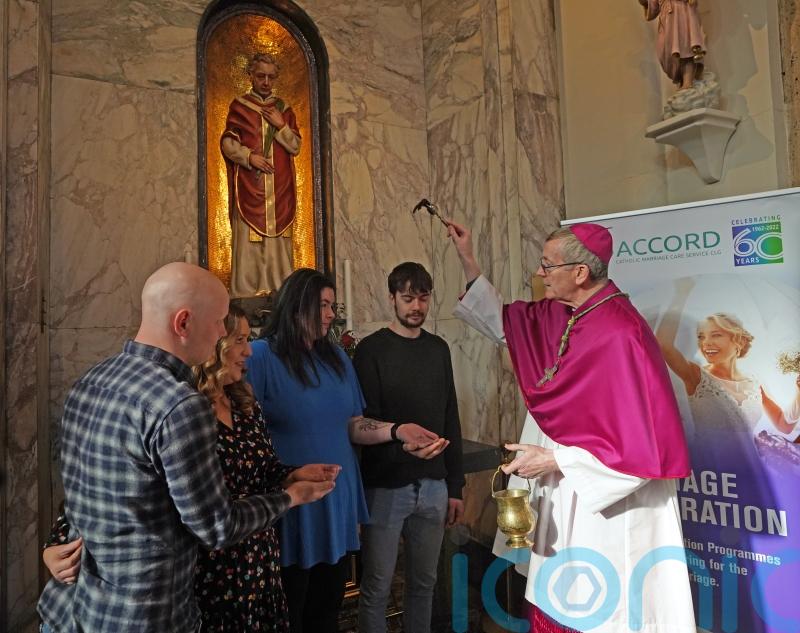 Lovestruck couples visit shrine to St Valentine in Dublin