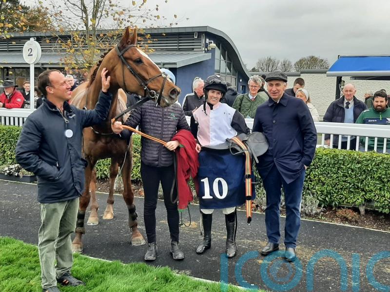 Festival hope Hiddenvalley Lake bids to book Albert Bartlett ticket