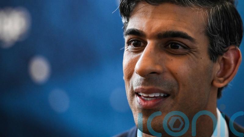 Sunak arrives in Northern Ireland ahead of expected deal over protocol