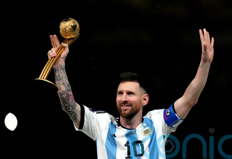 Football rumours: Barcelona&rsquo;s hopes dip as Lionel Messi&rsquo;s father opens PSG talks