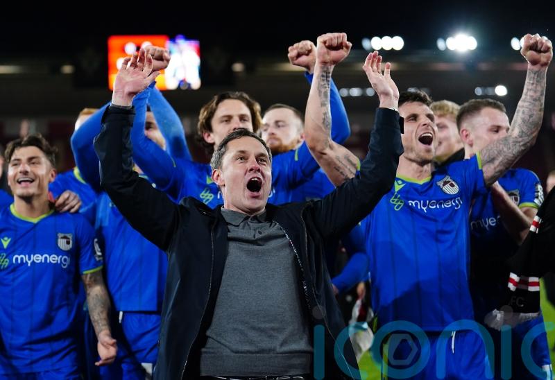We go down in history &ndash; Paul Hurst hails Grimsby after shock win at Southampton