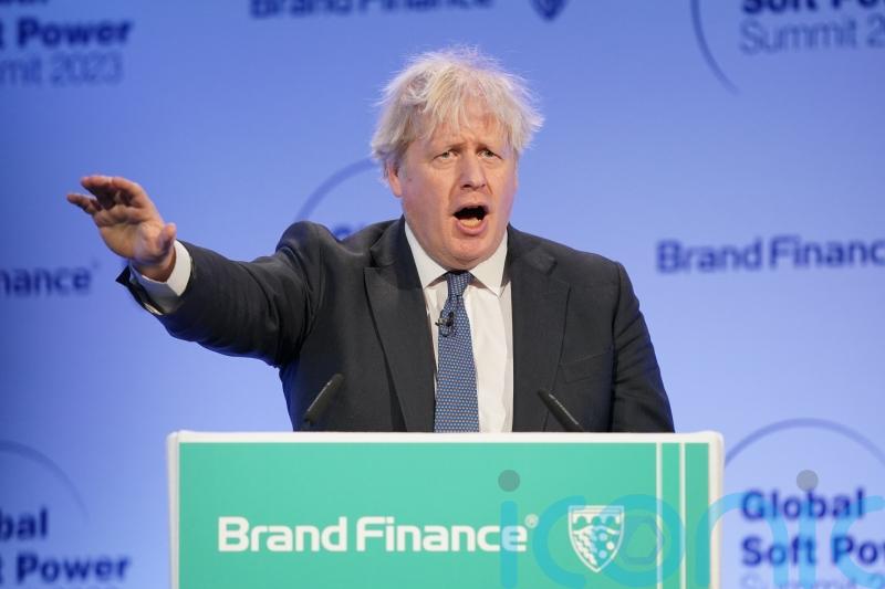Boris Johnson criticises Sunak&rsquo;s new Brexit deal for Northern Ireland