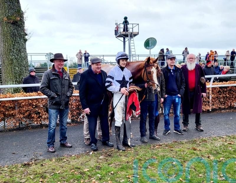 Grange Walk bags Gowran feature and tees up Aintree trip